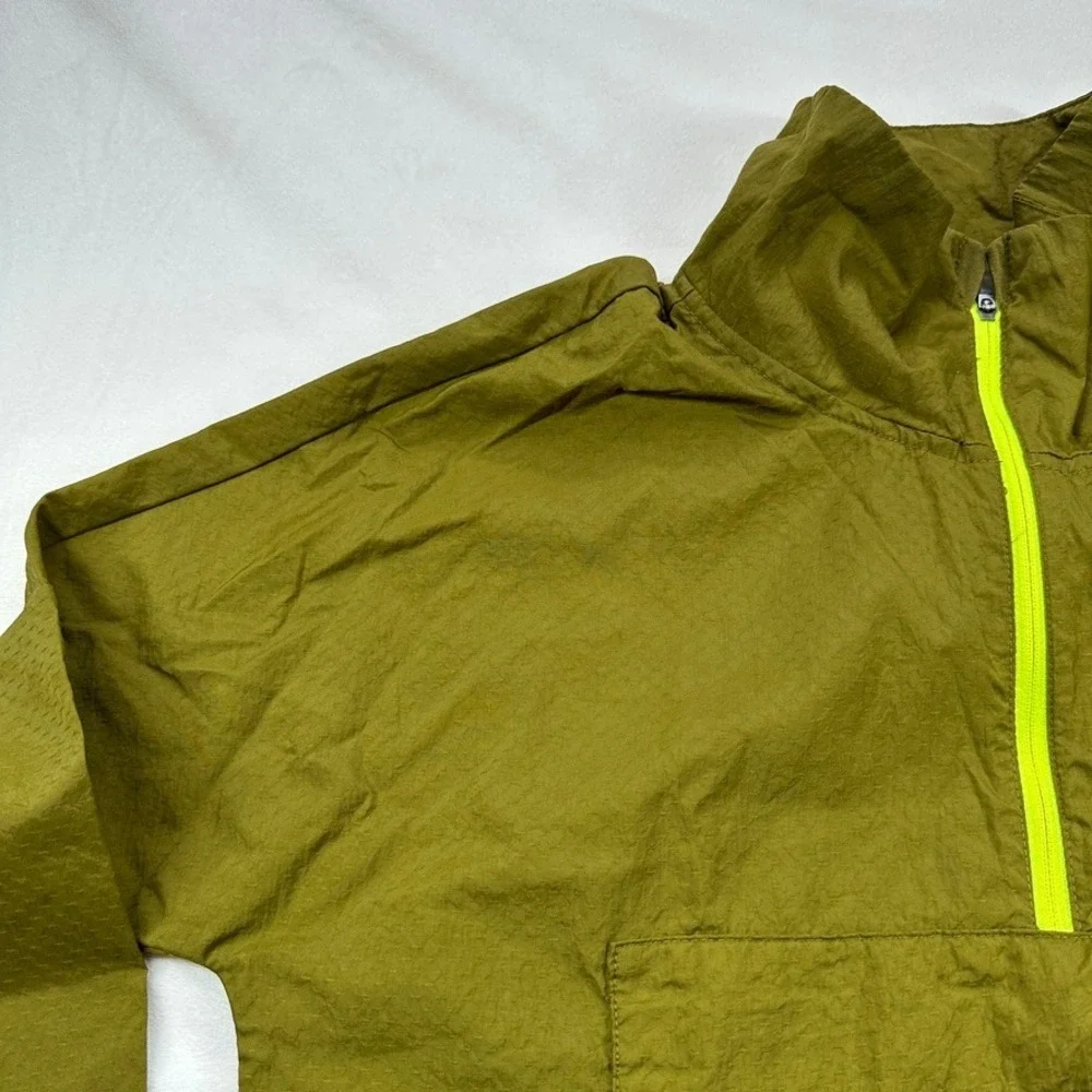 Nike Swoosh Running Jacket‎ Olive Green Dri-FIT Half Zip Pullover XS